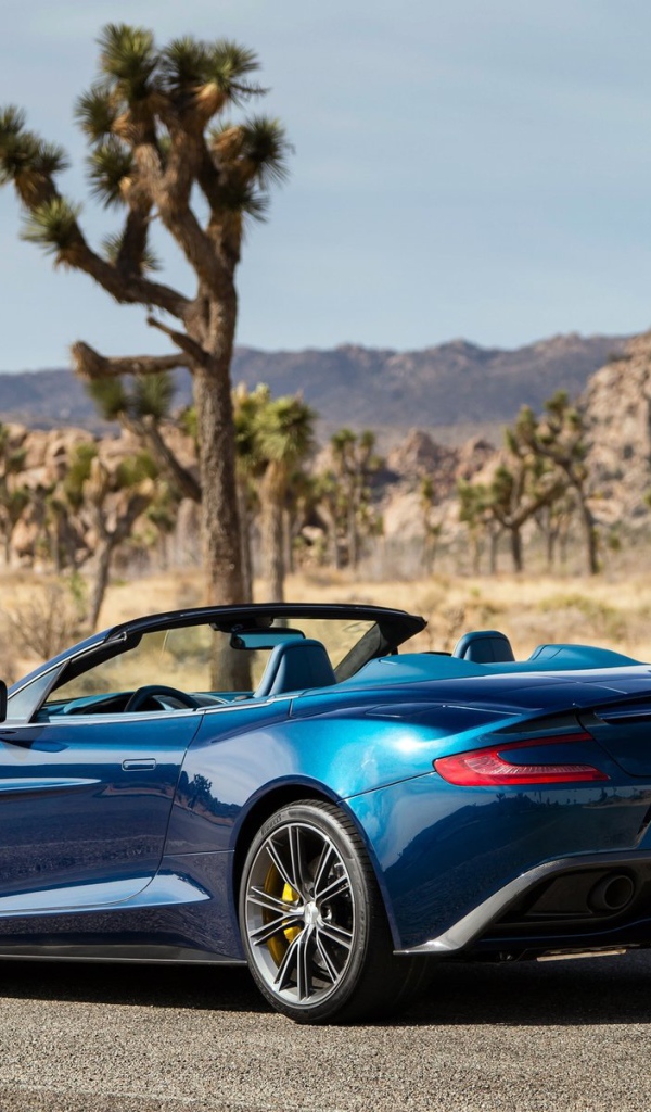 Надежная машина Aston Martin volante