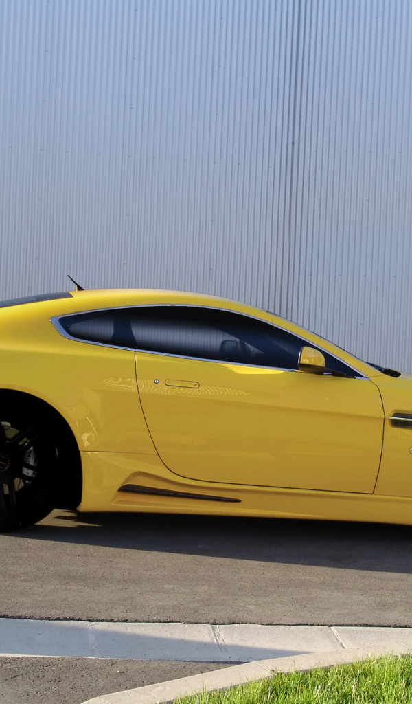 Надежная машина Aston Martin mansory