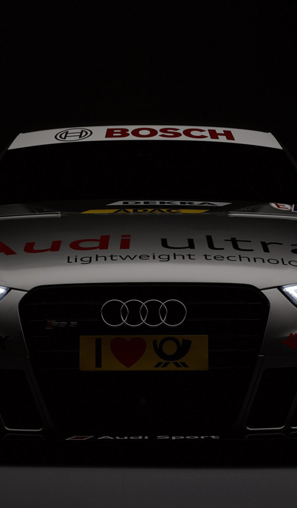 Новая машина Audi 2013