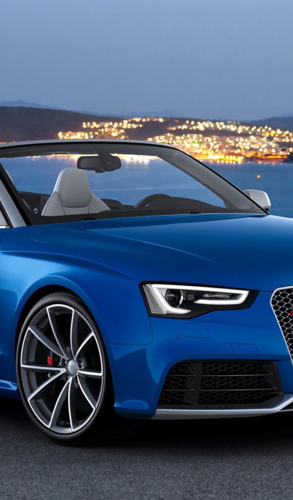 Новая машина Audi 2014