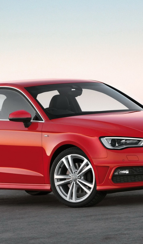 Красивый автомобиль Audi a3 в Москве