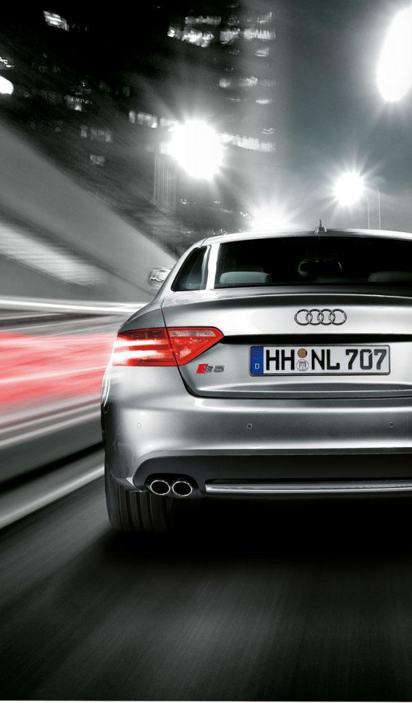 Красивый автомобиль Audi a5