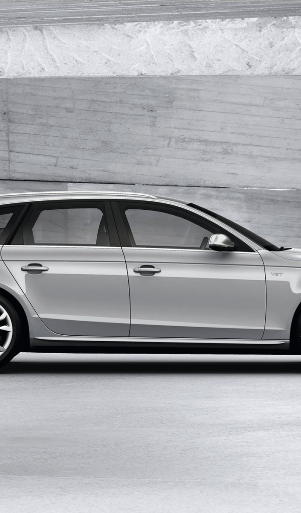 Красивый автомобиль Audi avant