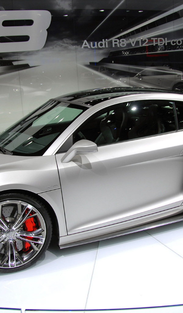 Красивый автомобиль Audi tdi