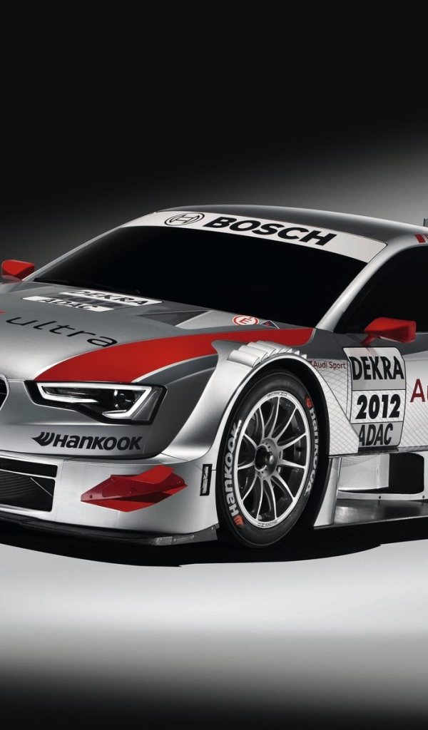 Автомобиль марки Audi модели a5