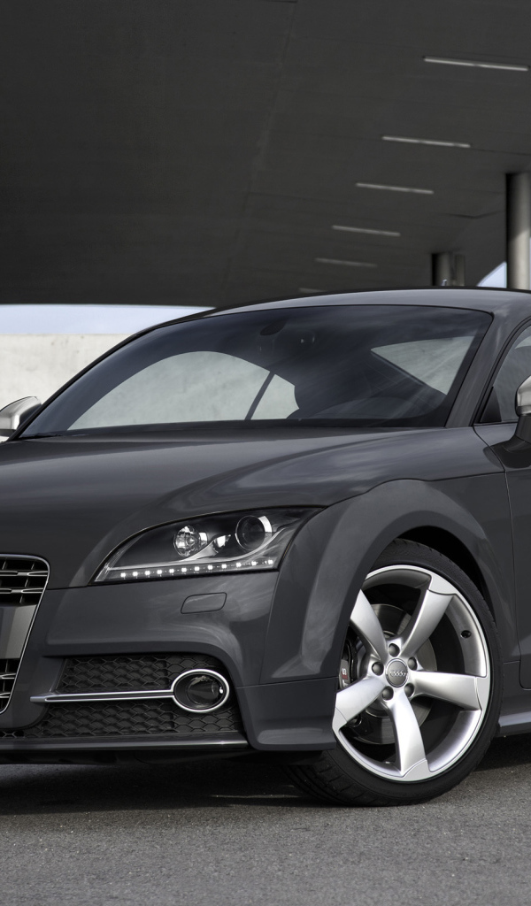 Новый автомобиль Audi TT 2014