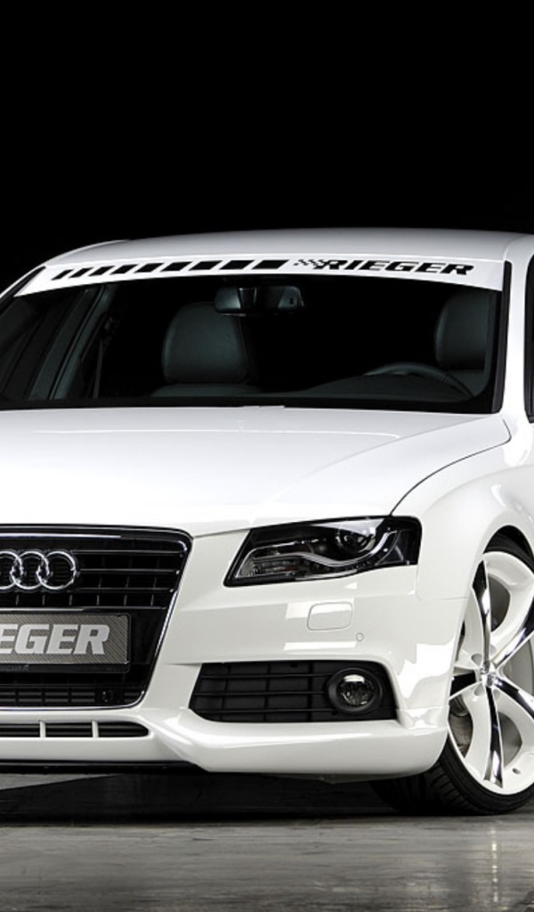 Новый автомобиль Audi quattro