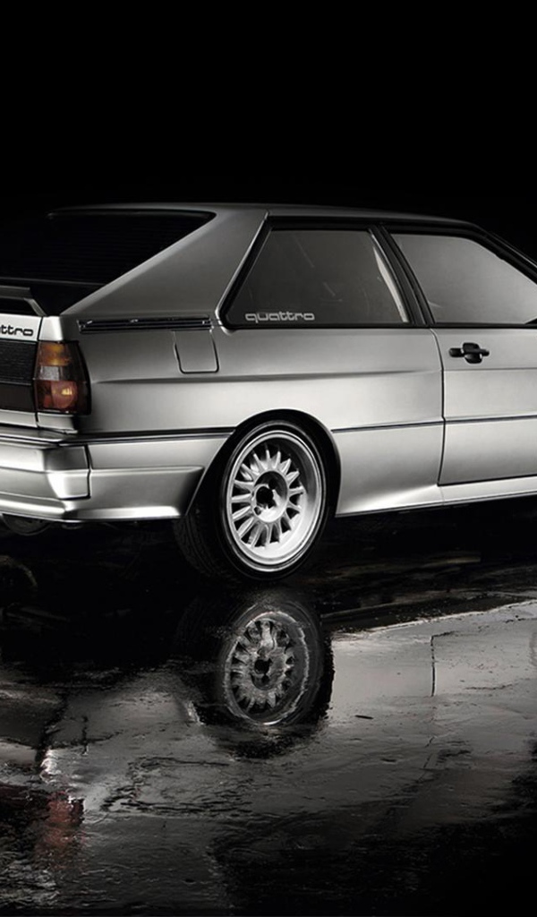 Надежный автомобиль Audi quattro