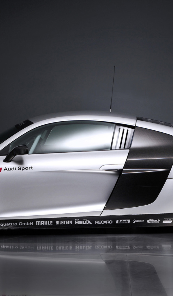 Надежная машина Audi r8