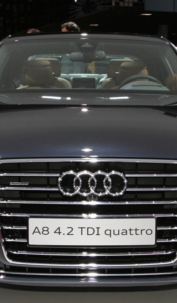 Тест драйв автомобиля Audi A8 2014