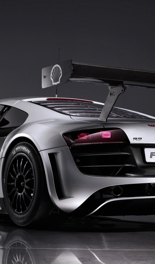 Тест драйв автомобиля audi r8