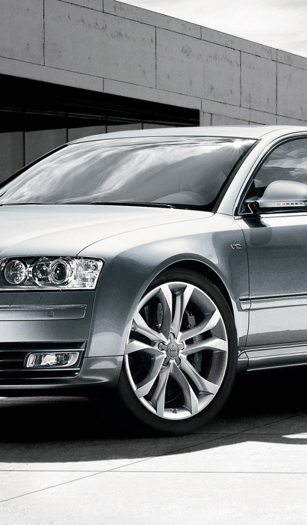 Новая машина Audi s8