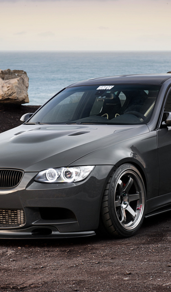 BMW 335i около моря