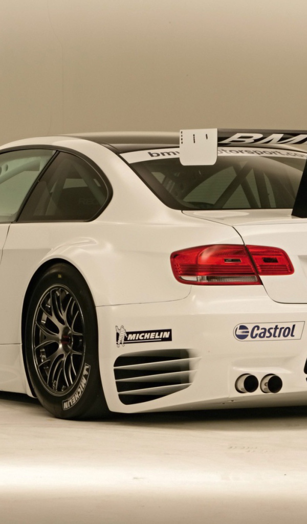 BMW M3 белый автомобиль