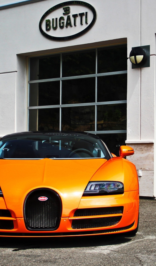 Оранжевый Bugatti veyron