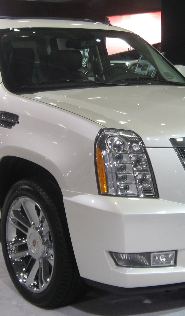 Великолепный Cadillac Escalade 2014