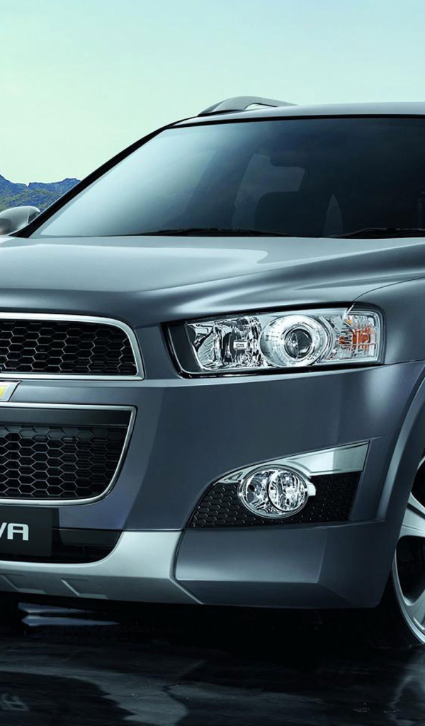 Красивый автомобиль Chevrolet Captiva 2014 года года в Москве