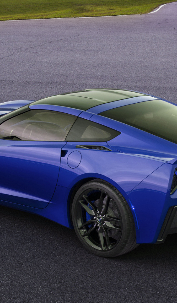 Красивый автомобиль Chevrolet Corvette 2014 года года года в Москве