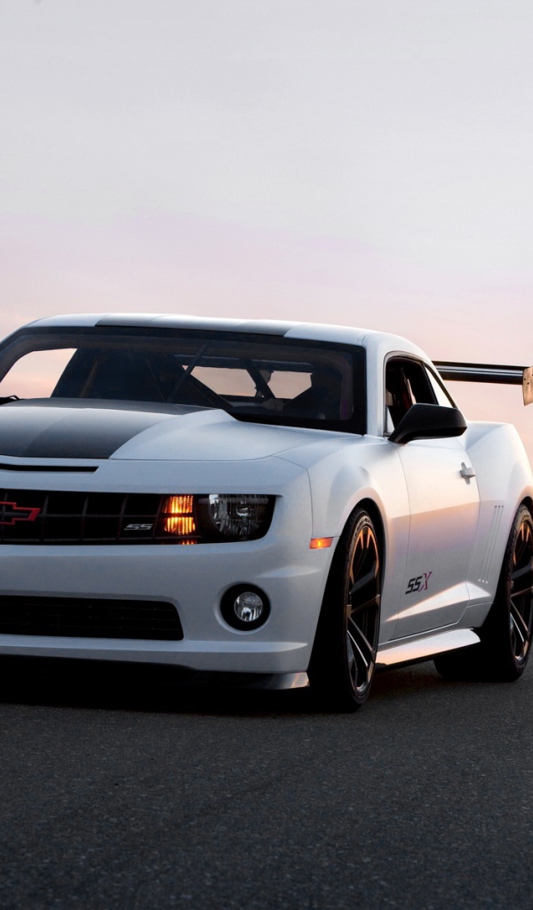 Автомобиль Chevrolet Camaro SSX