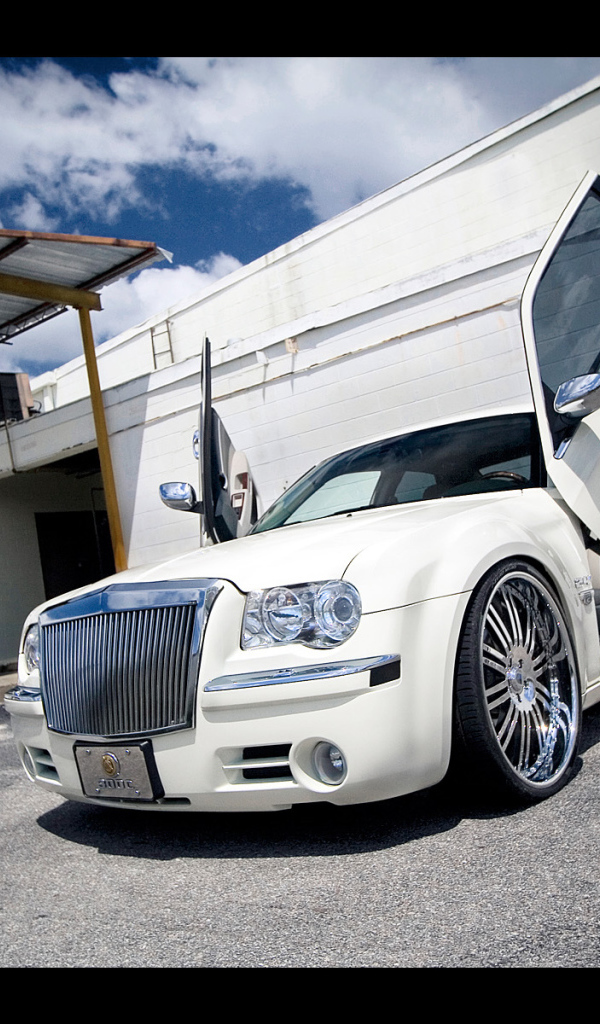 Дикий Сhrysler 300c