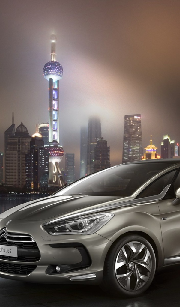 Автомобиль Citroen DS5