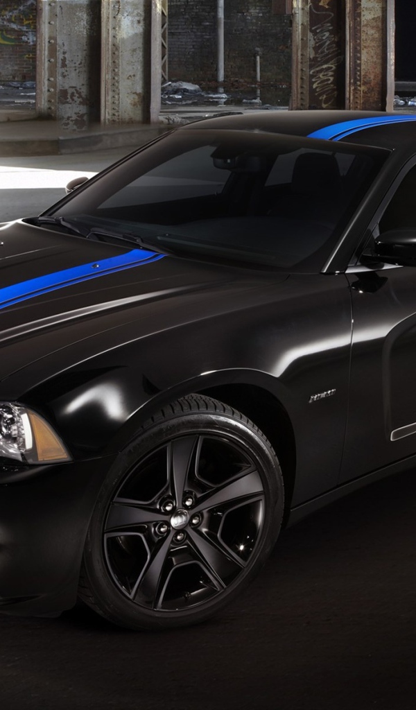 Черный Dodge charger