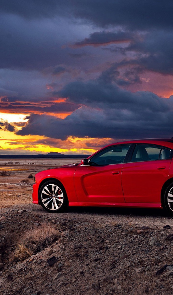 Dodge вечером у моря