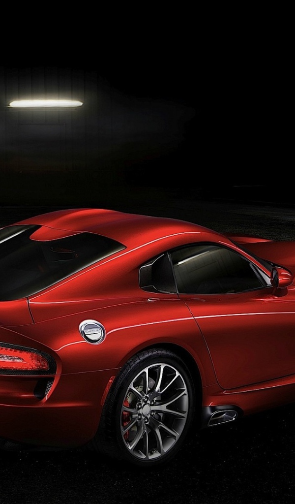 Автомобиль Додж красный