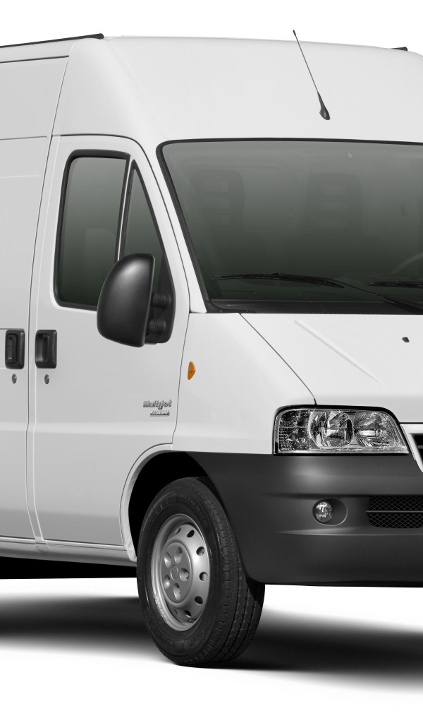 Красивый автомобиль Fiat Ducato
