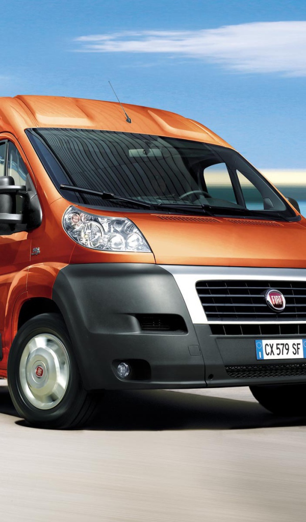 Автомобиль марки Fiat модели Ducato