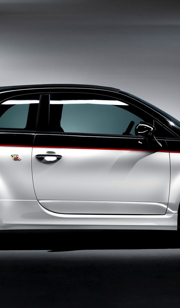 Новая машина Fiat 500