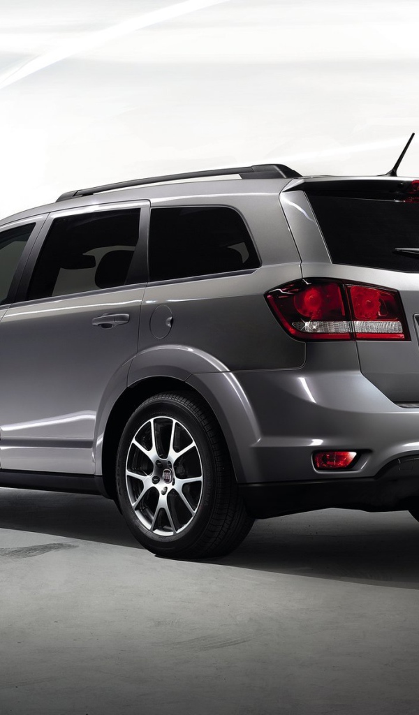 Новый автомобиль Fiat Freemont