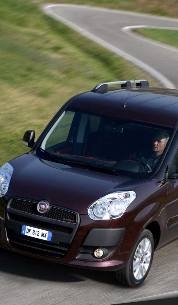 Фото автомобиля Fiat Doblo