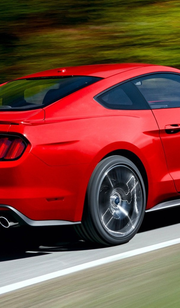 Красивый автомобиль Ford Mustang 2014 годав Москве