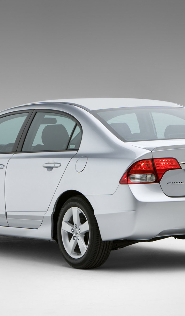 Красивый автомобиль Honda Civic 4D в Москве