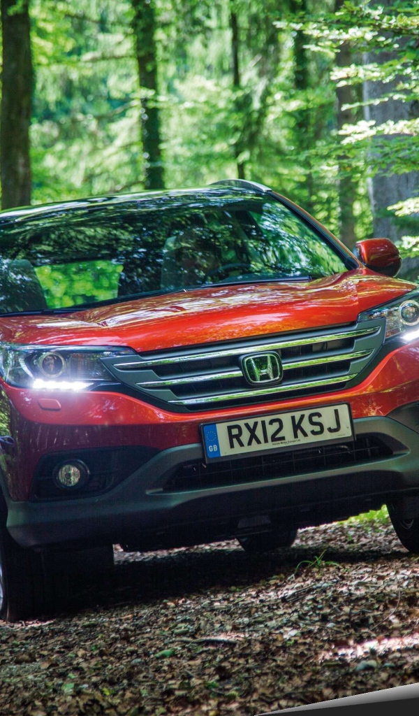 Автомобиль марки Honda модели CR V