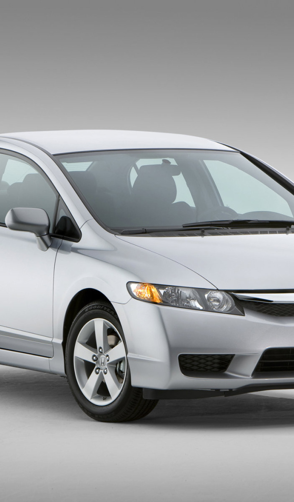 Новая машина Honda Civic 4D