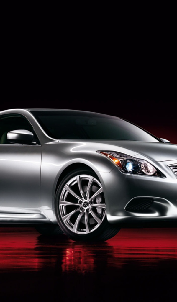 Дизайн автомобиля Infiniti Q50 2014 года