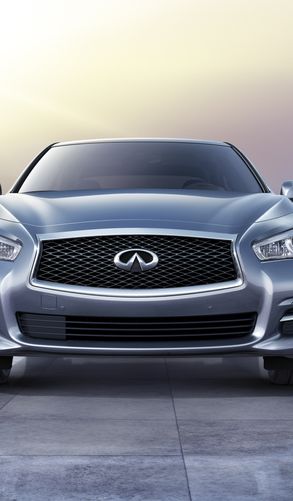 Надежная машина Infiniti Q50 2014 года