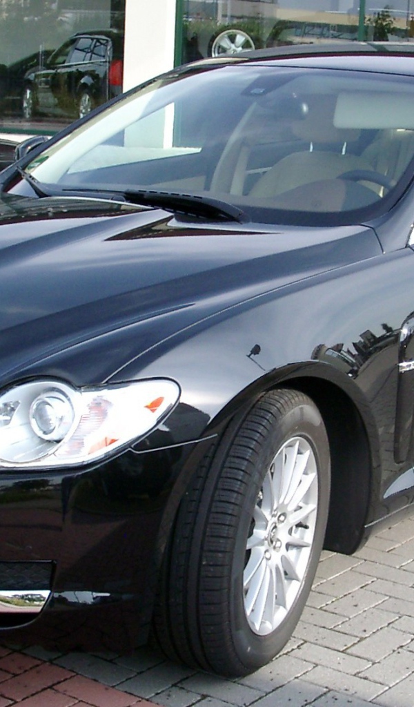 Роскошный Jaguar XF