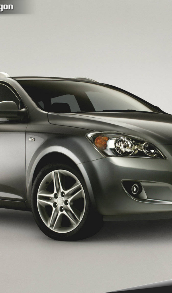 Красивый автомобиль Kia Ceed в Москве