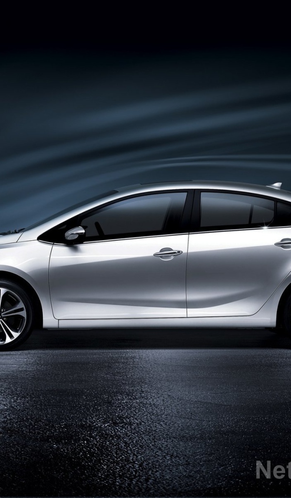 Красивый автомобиль Kia Cerato в Москве