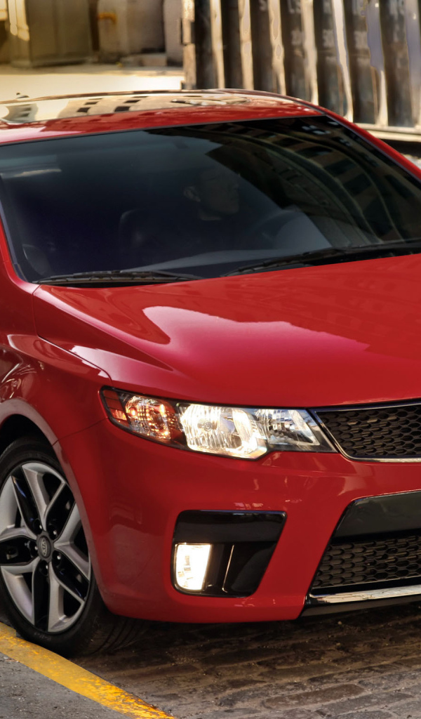 Тест драйв автомобиля Kia Cerato