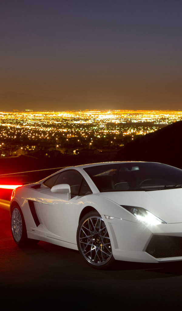 Красивый автомобиль Lamborghini Gallardo