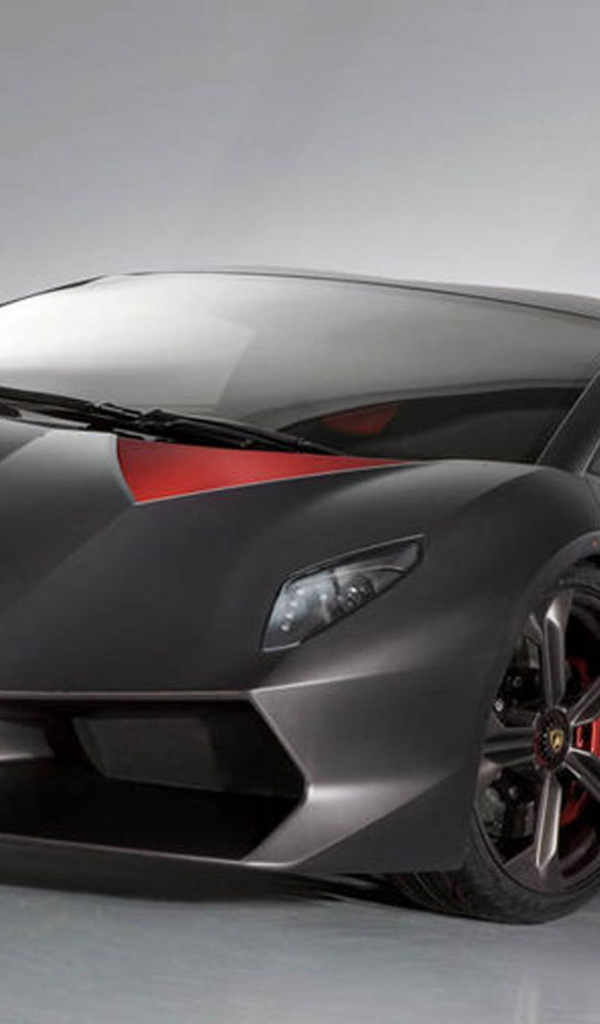 Красивый автомобиль Lamborghini Sesto Elemento