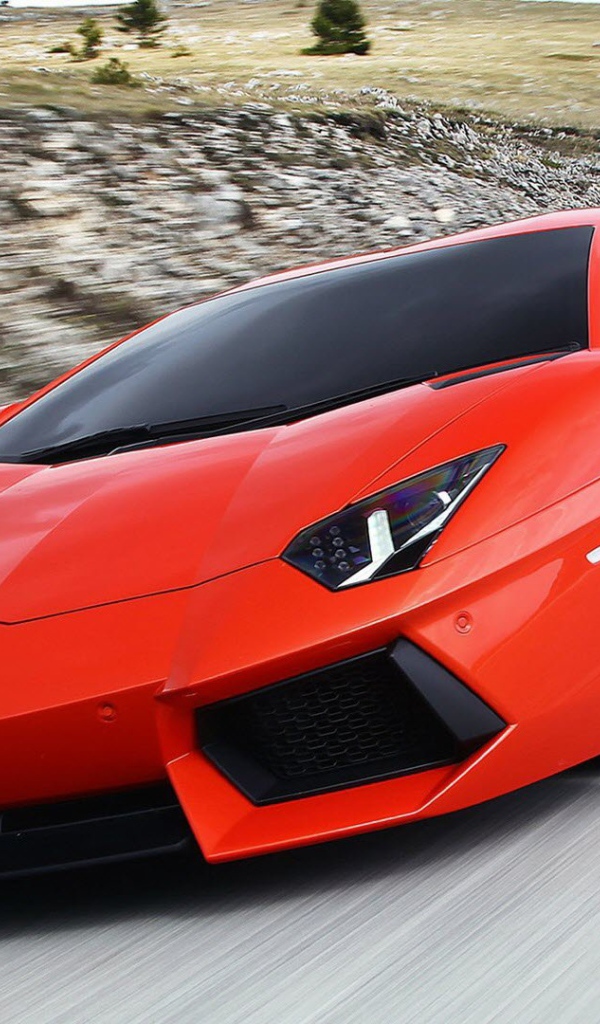 Новый автомобиль Lamborghini Aventador