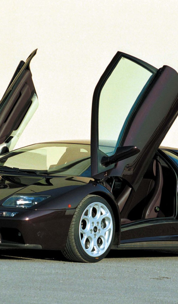 Новый автомобиль Lamborghini Diablo