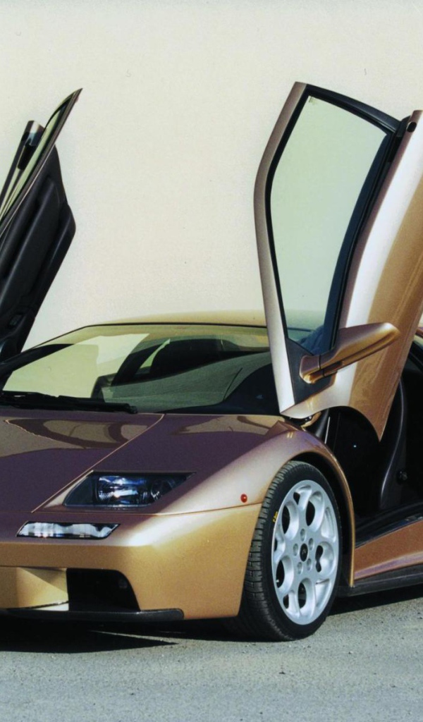 Надежный автомобиль Lamborghini Diablo