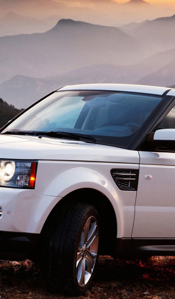 Белый Range Rover