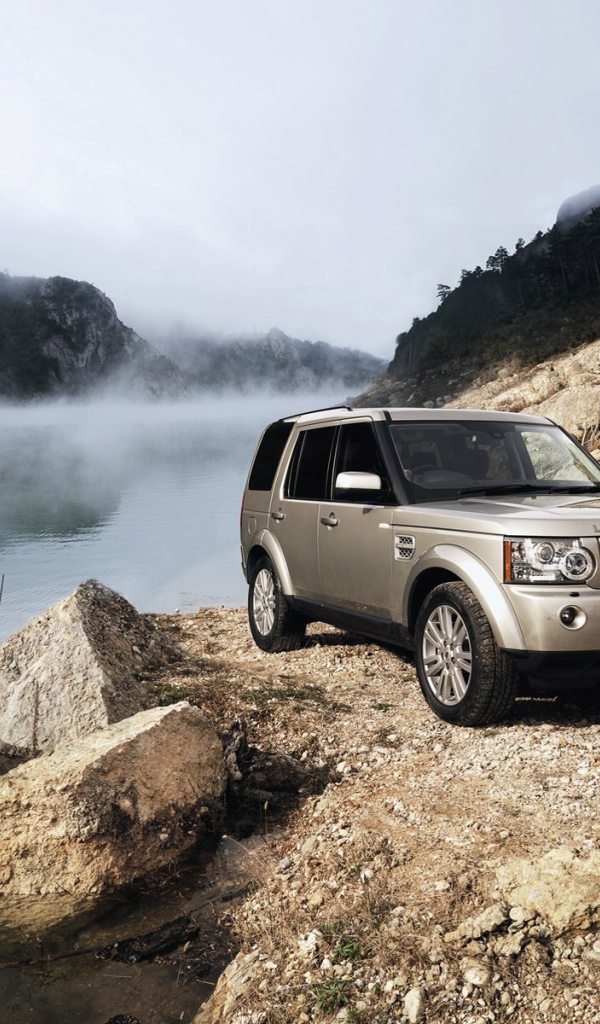 Надежный автомобиль Land Rover Discovery 3